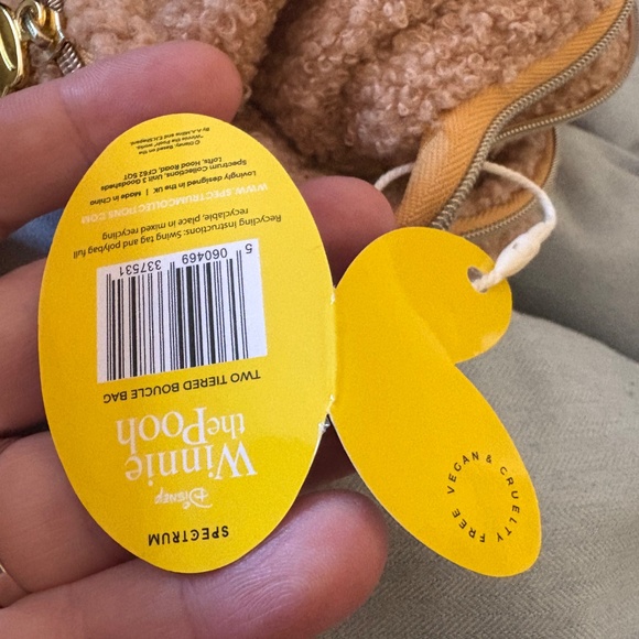 Super cute fuzzy Winnie the Pooh Disney x Spectrum make up cosmetic bag - Picture 4 of 6